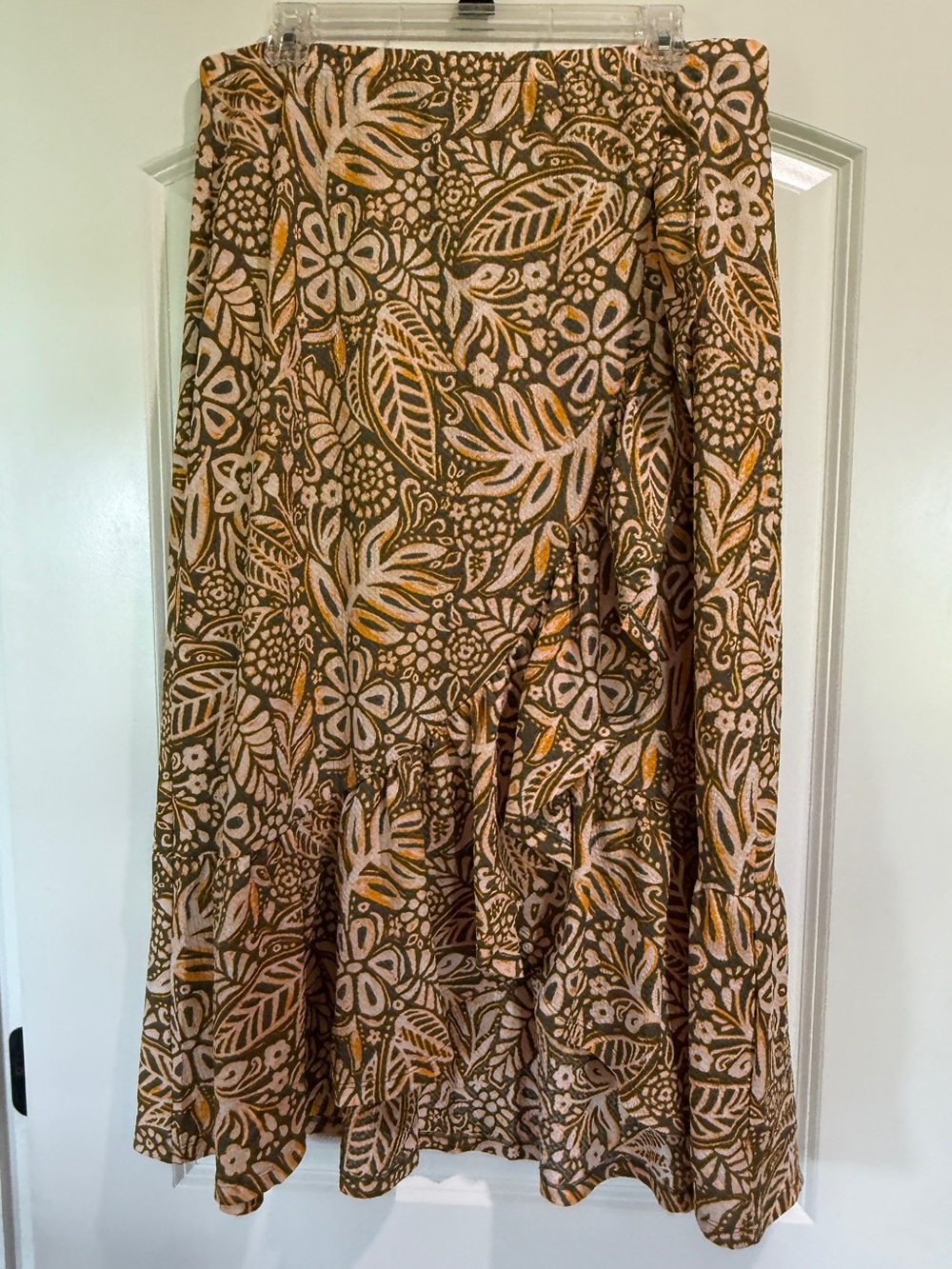 Cato Olive and Cream Floral Leaf Circle Skirt. Size L